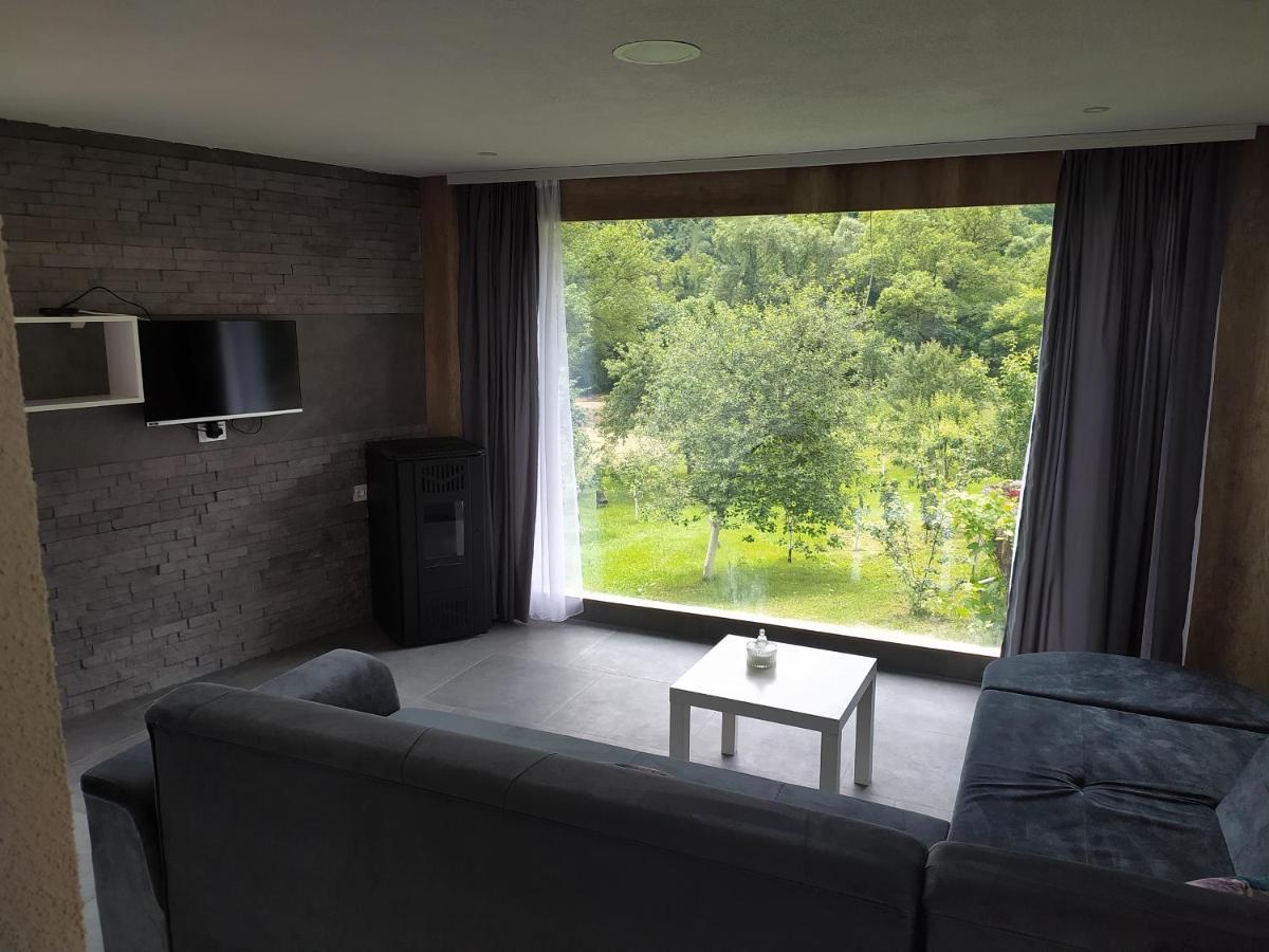 Lenilenii Bungalow Jajce Εξωτερικό φωτογραφία